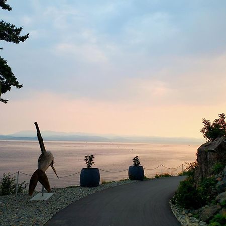 Sooke Harbour House Exterior foto