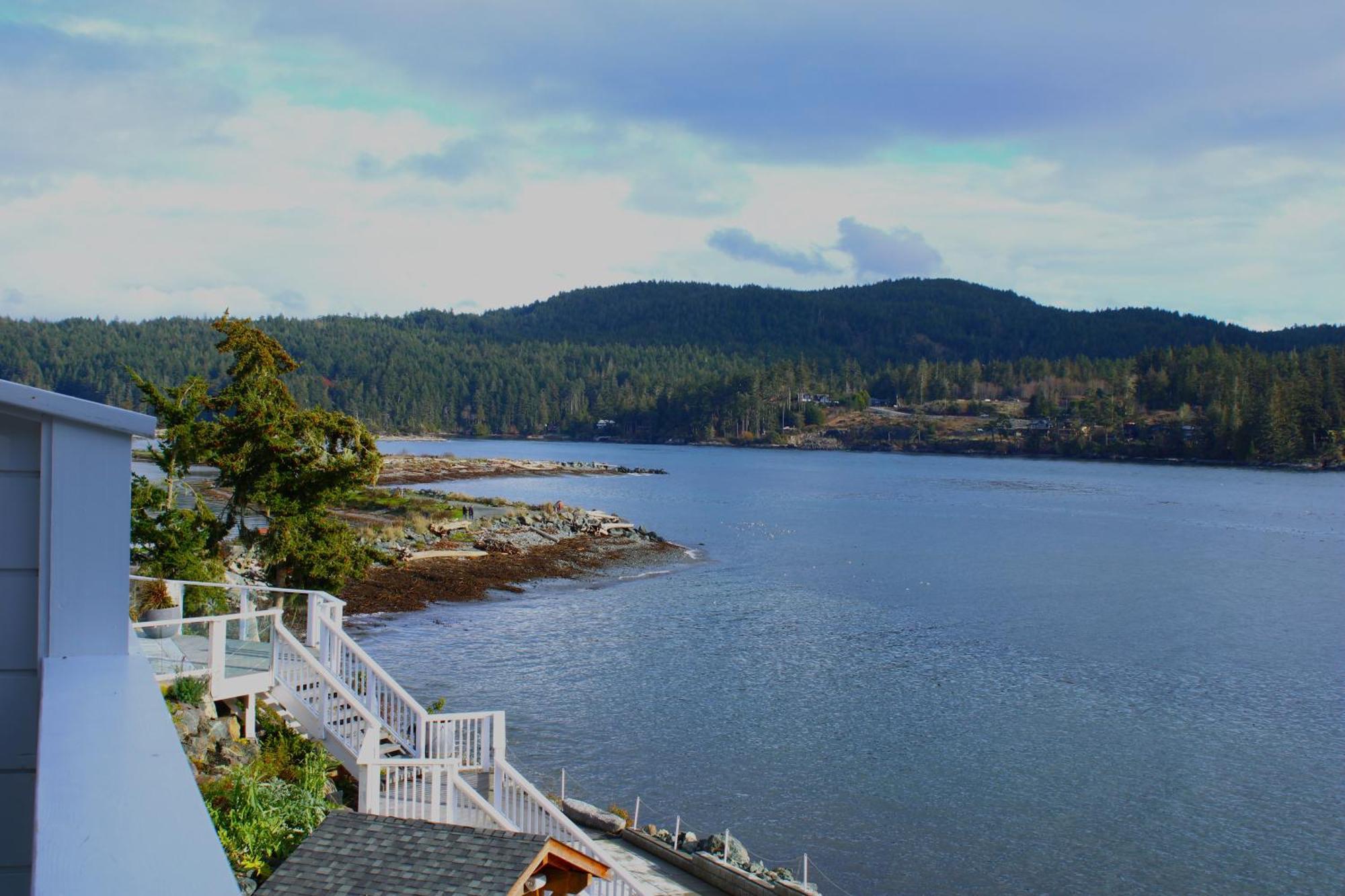 Sooke Harbour House Exterior foto