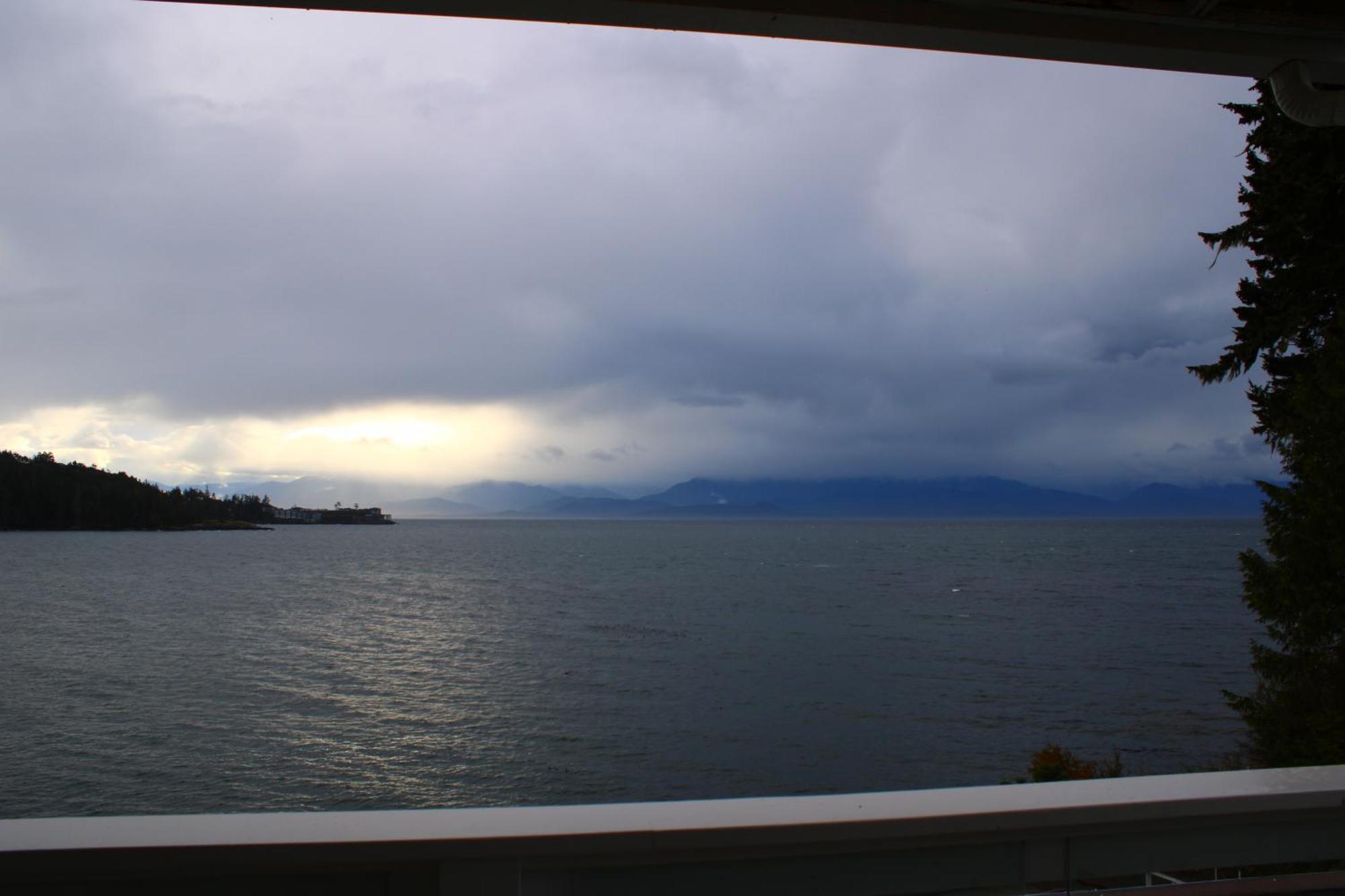 Sooke Harbour House Exterior foto