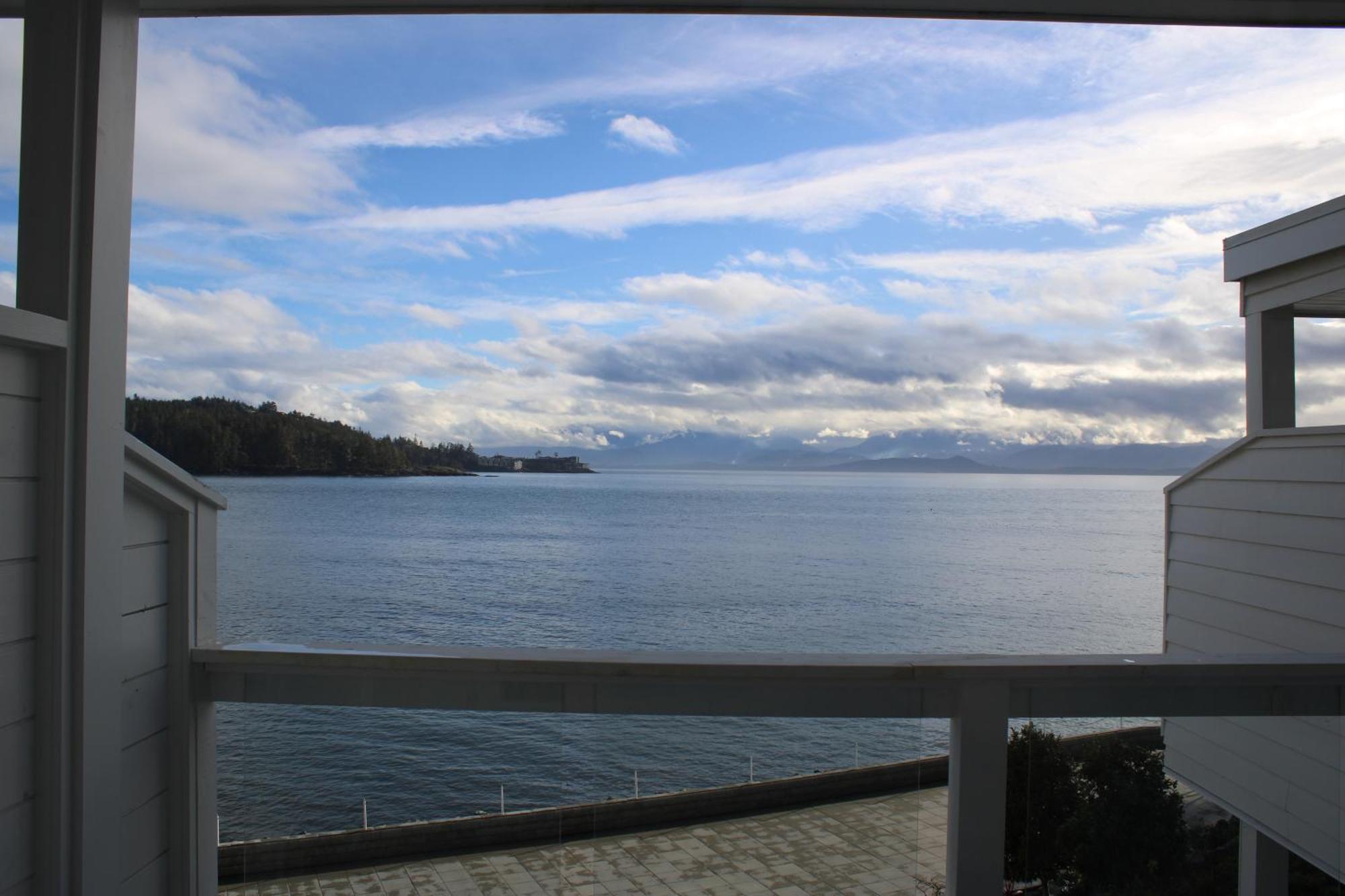 Sooke Harbour House Exterior foto