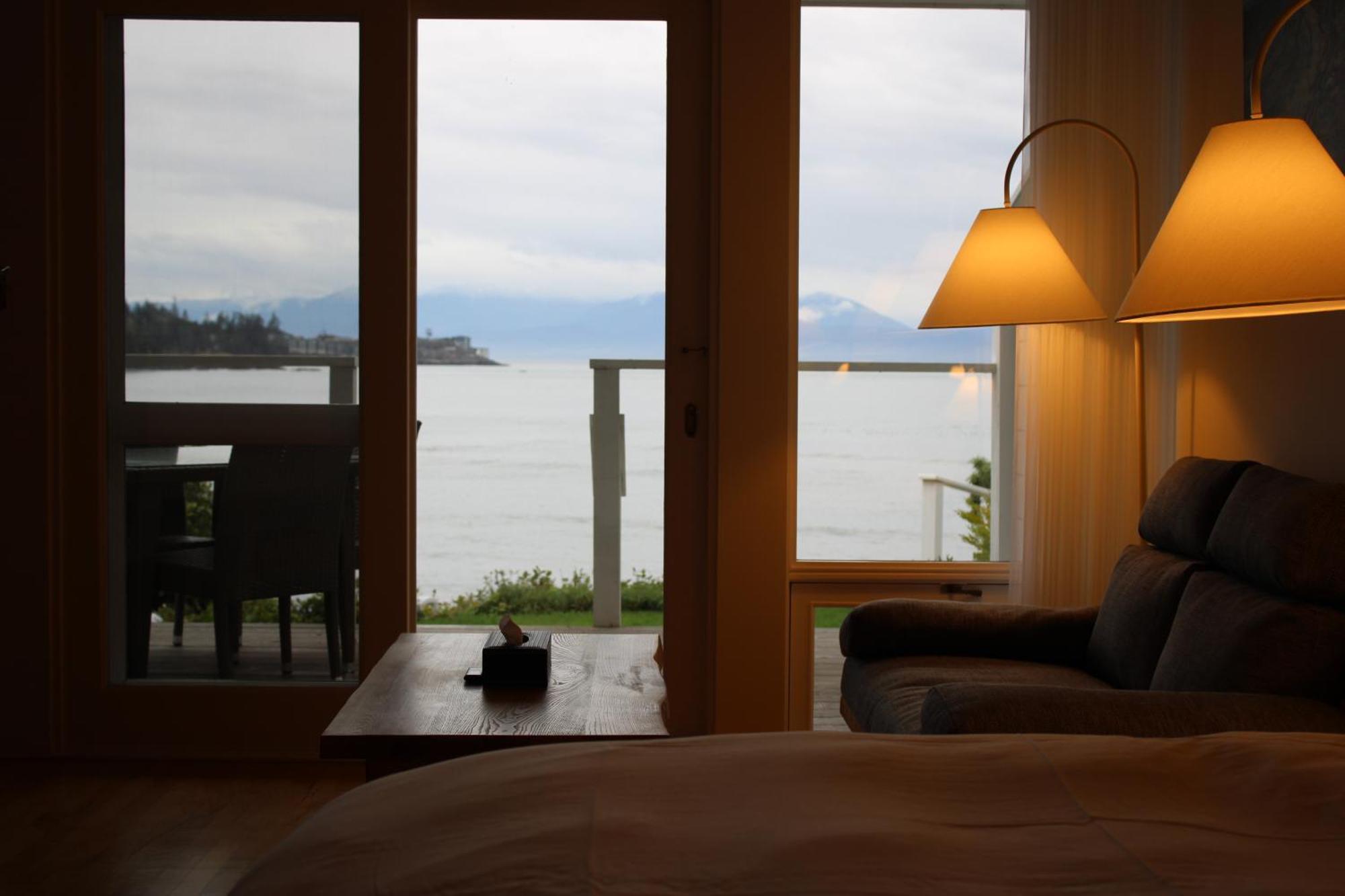 Sooke Harbour House Exterior foto
