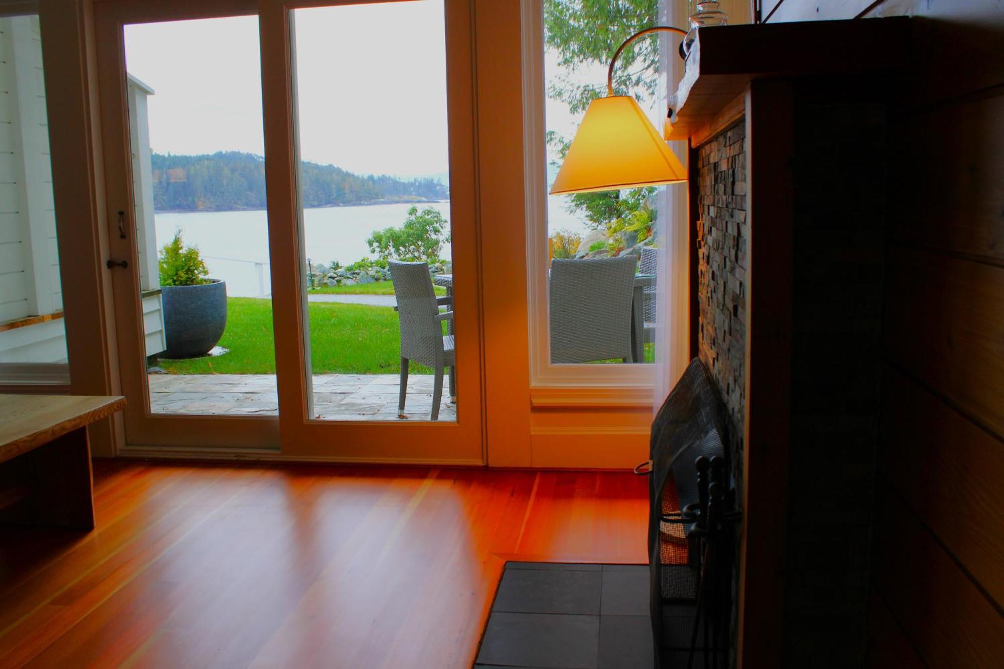 Sooke Harbour House Exterior foto