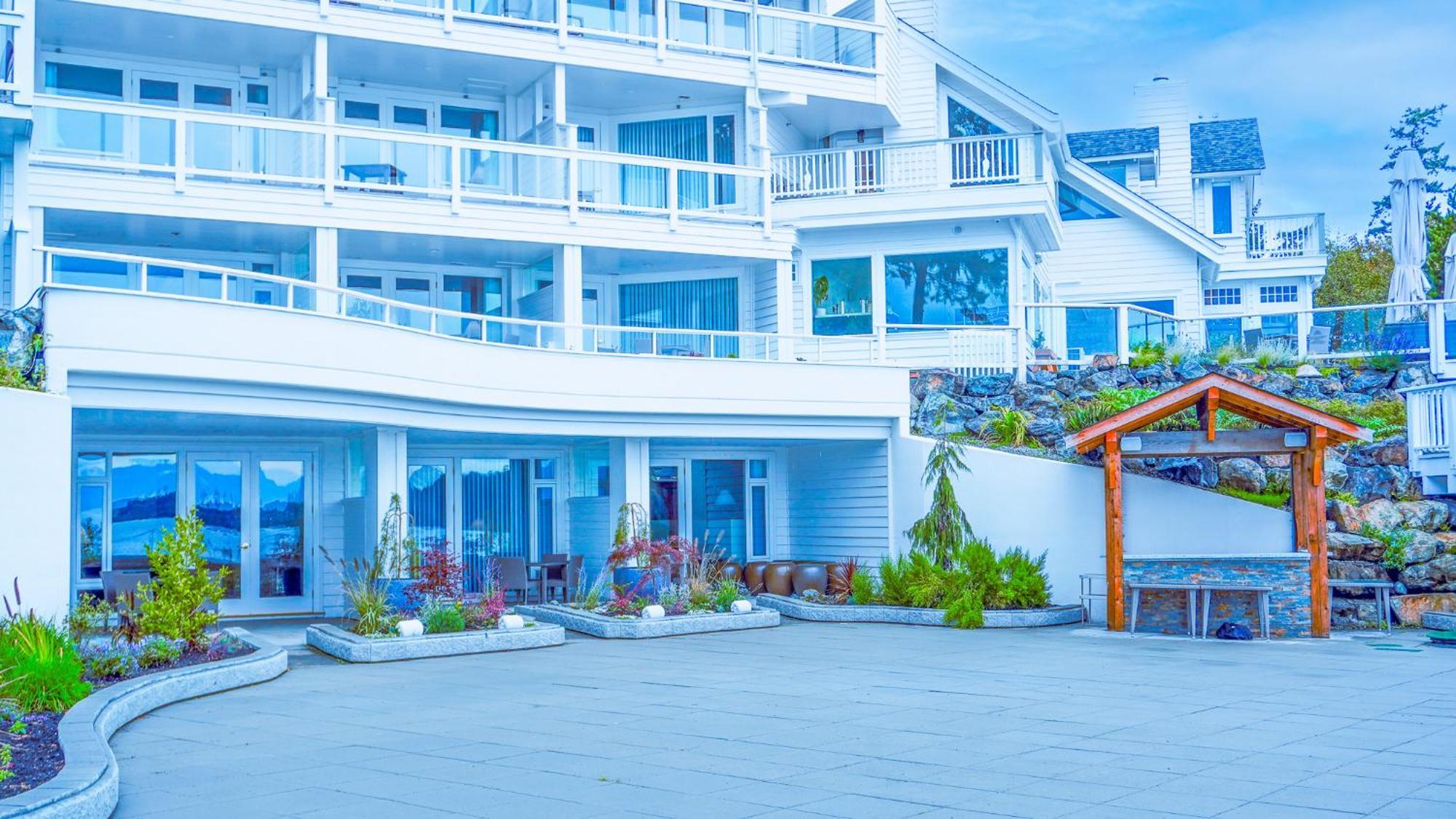 Sooke Harbour House Exterior foto